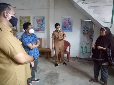Kadiskepora dan Ketum KONI Provinsi Jambi Sambangi Kediaman Leni Haini