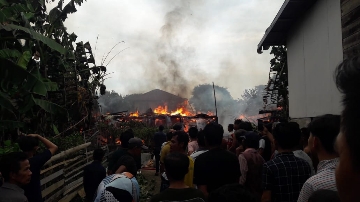 Kebakaran di RT 27 dan RT38 Danau Sipin Menghabiskan 4 Rumah