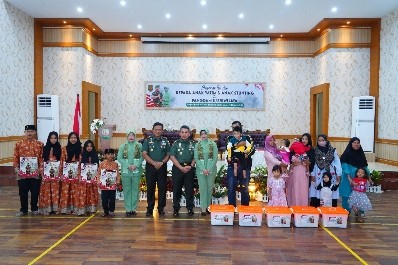 Berkunjung ke Makorem 042/Gapu, Pangdam II/Sriwijaya Berikan Tali Asih Untuk Anak Yatim dan Stunting