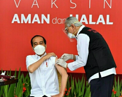 Presiden Jokowi Vaksinasi Ikhtiar Terbebas dari Covid 19