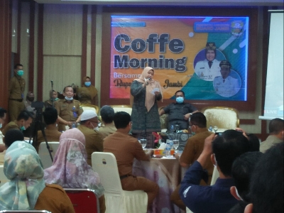 Bupati Muaro Jambi Masnah Adakan Coffe Morning dengan Awak Media