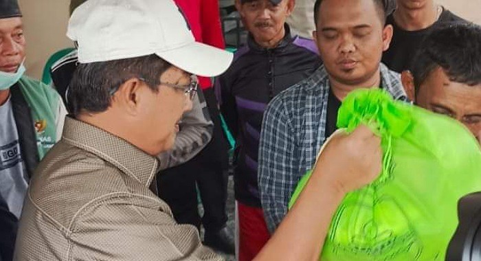 Kebakaran di Kelurahan Tungkal Bupati Tanjab Barat Beri Bantuan 