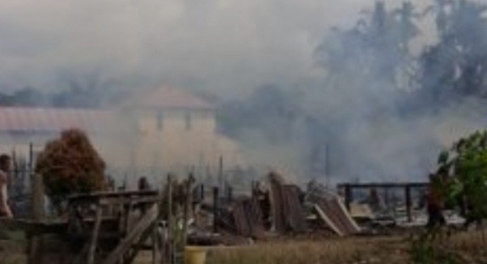 Empat Rumah Warga Desa Kota Raja Tanjabtim Hangus Terbakar