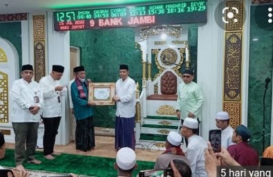 Masjid Guru Makki  di Bank Jambi  Mesjid Perkantoran Terbaik 3  Nasional 