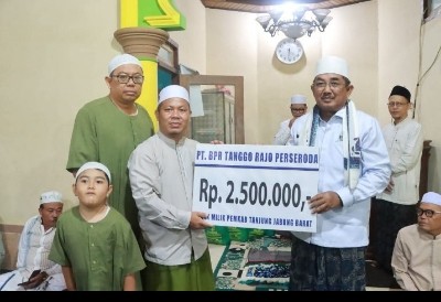 Bupati Anwar Sadat Safari Subuh di Masjid Khalikul Bari Patunas