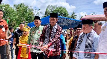 Ketua DPRD Jambi Hadiri Peresmian Masjid Raya Baiturrahim Dusun Bangka Ke Loyang   