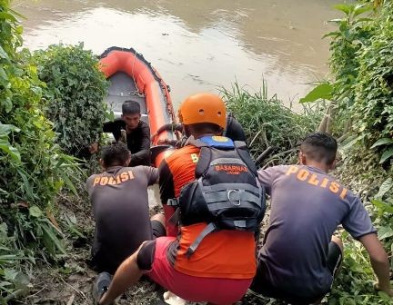 Berenang di Sungai Merao Seorang Anak Perempuan Tenggelam