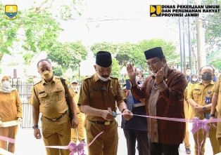 Kepala Dinas PUPR Provinsi Jambi Meresmikan Koperasi Mart PU