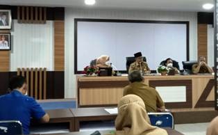 Maulana Pimpin Rapat Ranperda tentang Pajak dan Retribusi Daerah