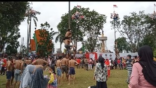 Antusias Masyarakat Ikuti Semarak Merah Putih