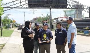 Kabid SDA dan BPK Bidang Bina Marga Dinas PUPR Provinsi Jambi, Tinjau Pekerjaan Jalan di Tanjabbar