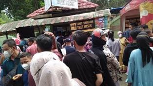 Pengunjung  Padati Taman Rimba, Berlakukan Buka Tutup