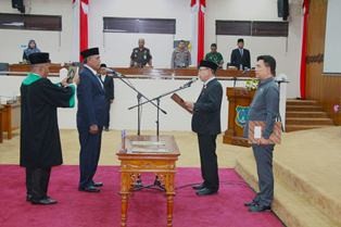 Bupati  Hadiri Rapat Paripurna Istimewa PAW DPRD Tanjab Barat