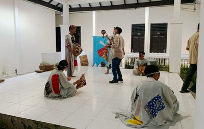 Teater Tonggak Akan Gelar Karya Pengolahan LESUNG LUCI di Jambi dan Palembang