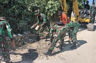 Satgas TMMD 129 Bojonegoro Bergerak, Paving Jalan Dusun Mundu Dibongkar