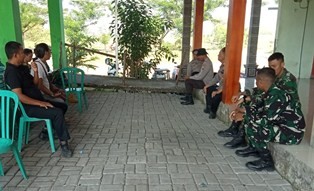 Perkuat Kebersamaan, Satgas TMMD 129 Bojonegoro Ramah Tamah Bersama Pemdes Kesongo